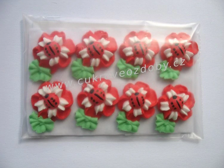 Velké květy s beruškou točené A