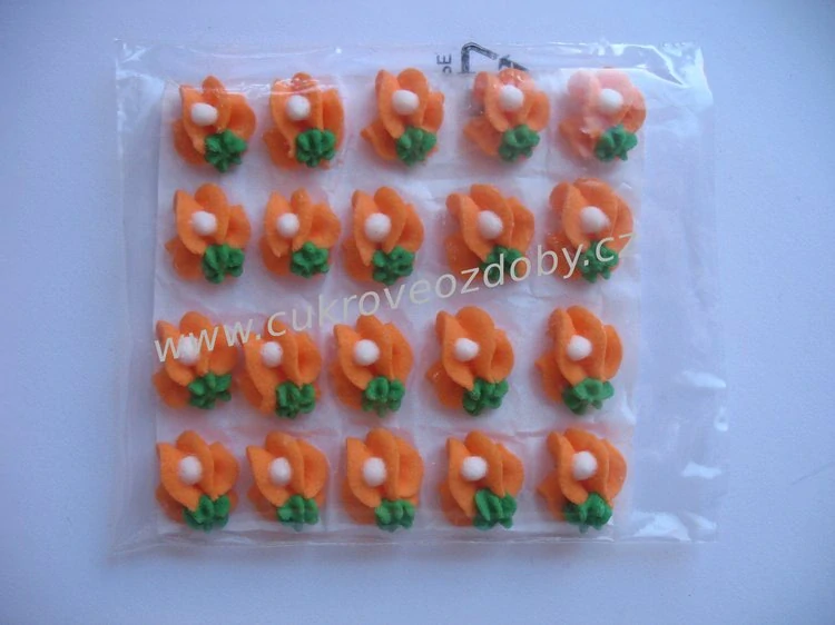 Poupata střední zdobená