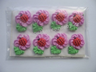 Velké květy s beruškou točené B